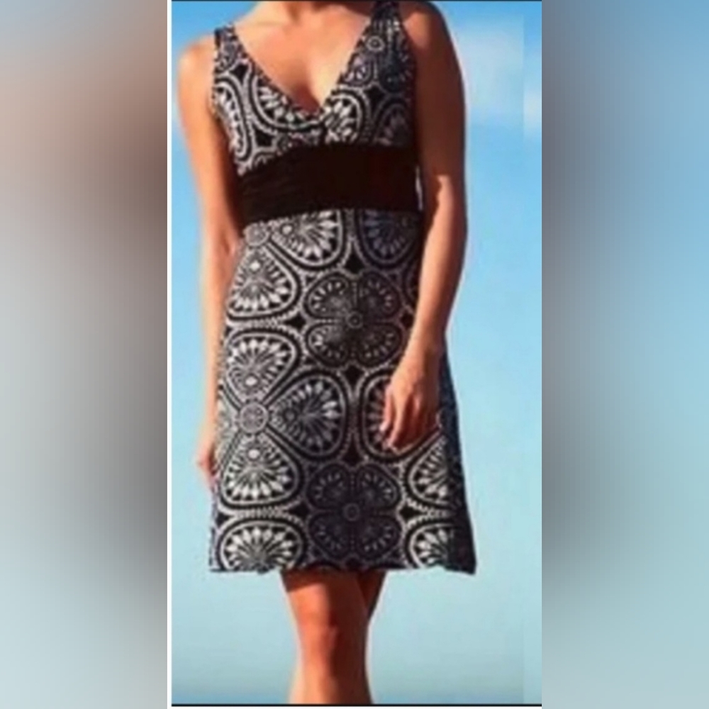 Patagonia Margot Organic Cotton Black/White Empire Waist Midlength Dress Sz M